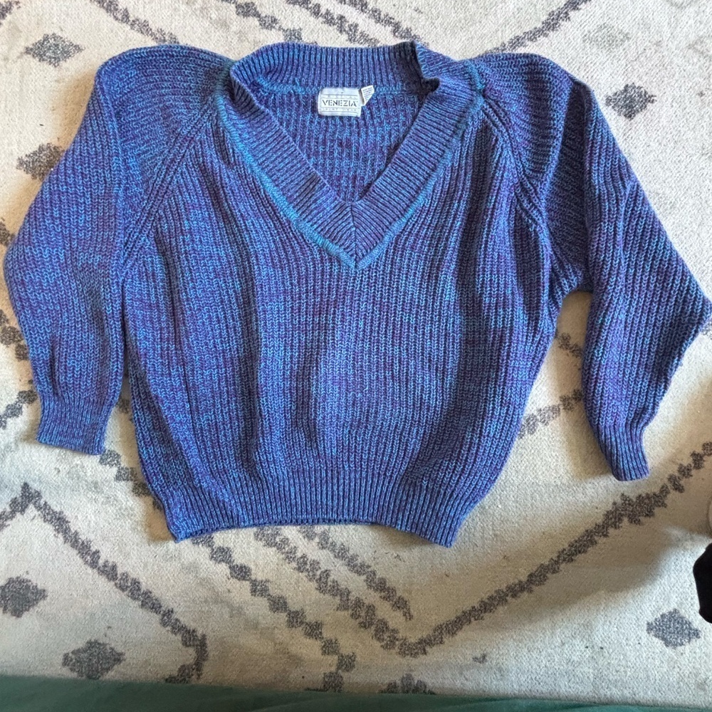 Vintage v neck sweater blue and purple knit